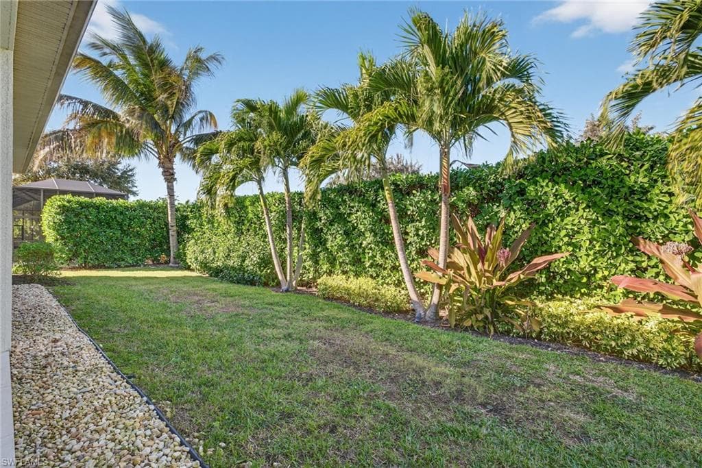 24920 Divot DR, BONITA SPRINGS FL 34135-24