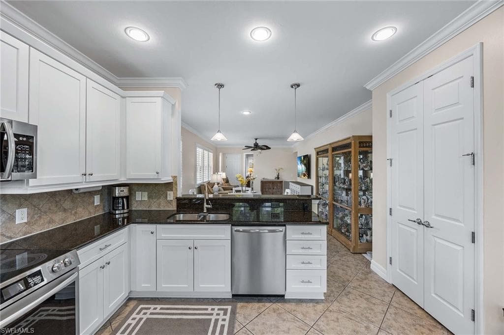 7234 Adriana CT, NAPLES FL 34114-14