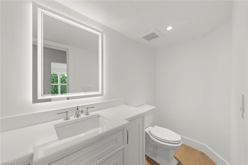 3127 W Gulf DR # 101, SANIBEL FL 33957-34