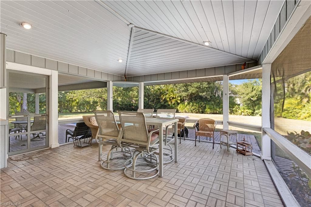 3540 Avocado DR, FORT MYERS FL 33901-4