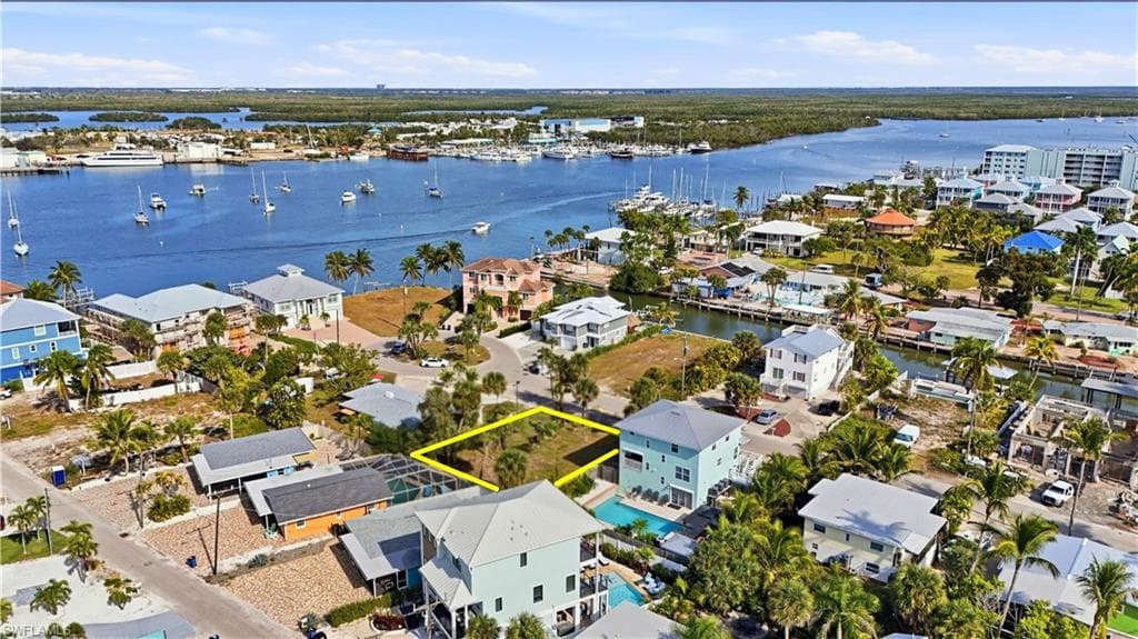 291 Ohio AVE, FORT MYERS BEACH FL 33931-2