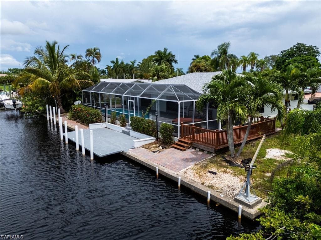 2153 Channel WAY W, NORTH FORT MYERS FL 33917-2