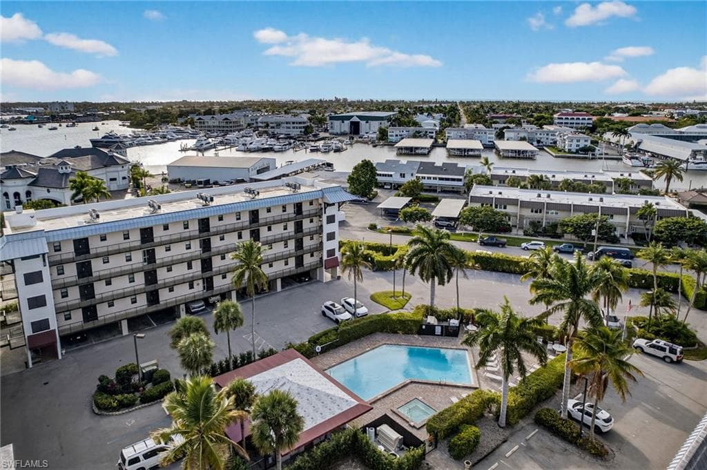 801 River Point DR # 203A, NAPLES FL 34102-31