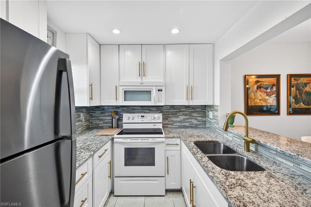 801 River Point DR # 203A, NAPLES FL 34102-10