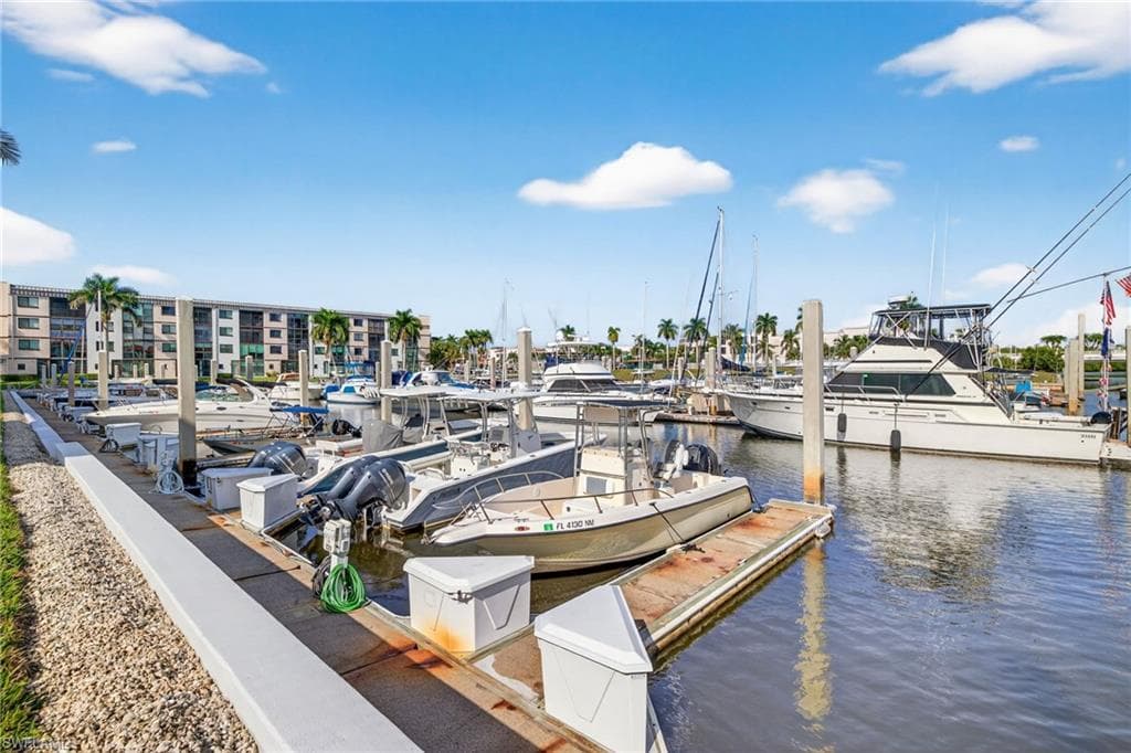 801 River Point DR # 203A, NAPLES FL 34102-24