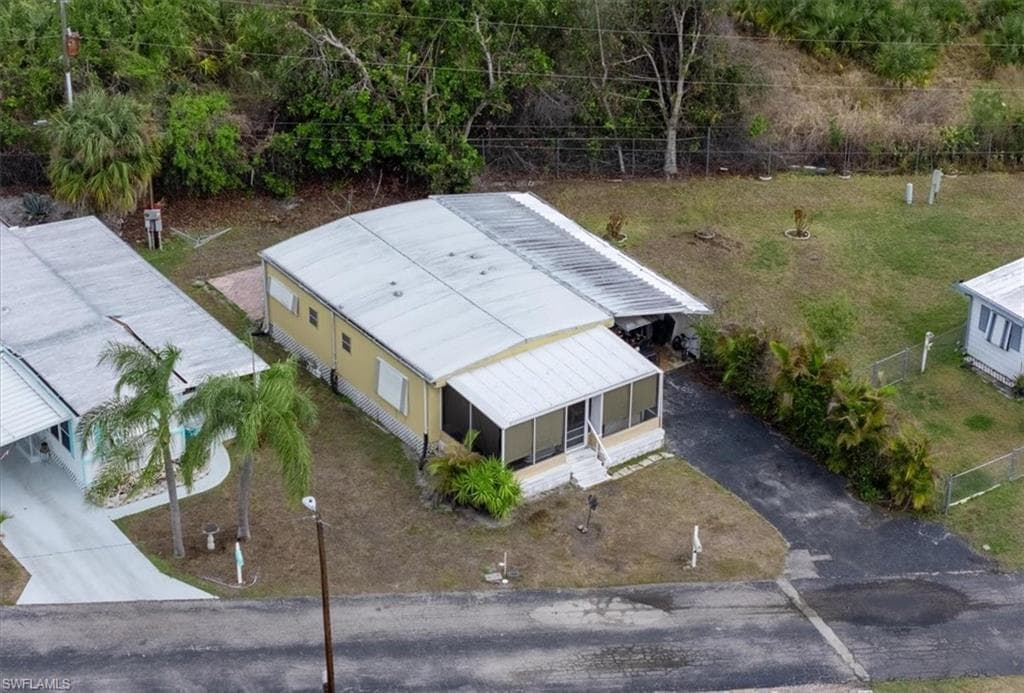 265 Fireball LN, NORTH FORT MYERS FL 33917-13