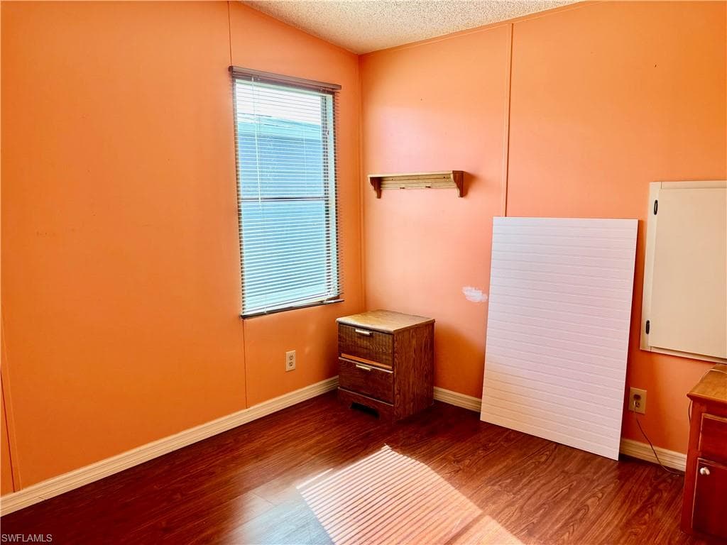 3142 Linwood DR, NORTH FORT MYERS FL 33917-26