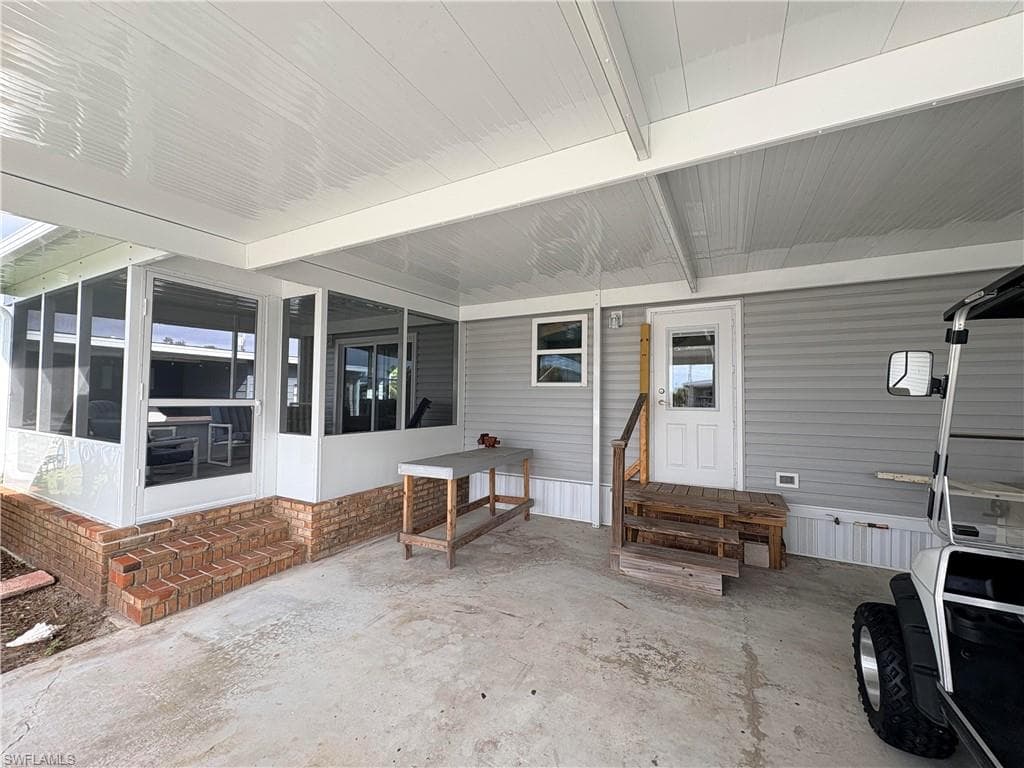 3142 Linwood DR, NORTH FORT MYERS FL 33917-1