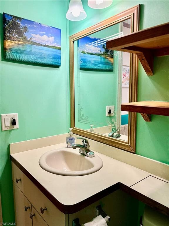 3142 Linwood DR, NORTH FORT MYERS FL 33917-25