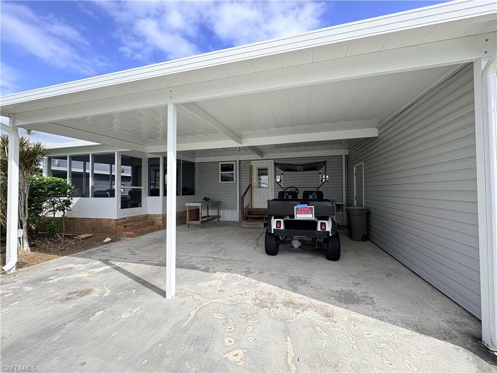 3142 Linwood DR, NORTH FORT MYERS FL 33917-3