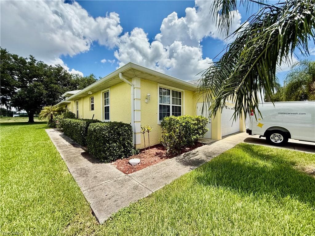 19933 Lake Vista CIR, LEHIGH ACRES FL 33936-1
