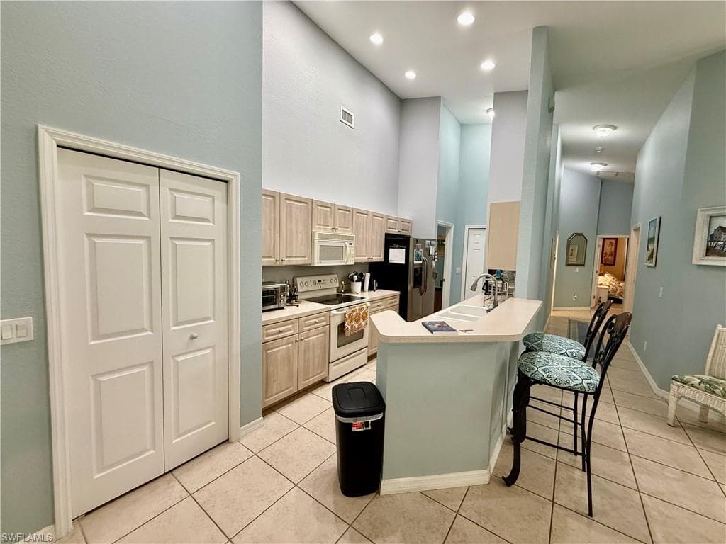 19933 Lake Vista CIR, LEHIGH ACRES FL 33936-13
