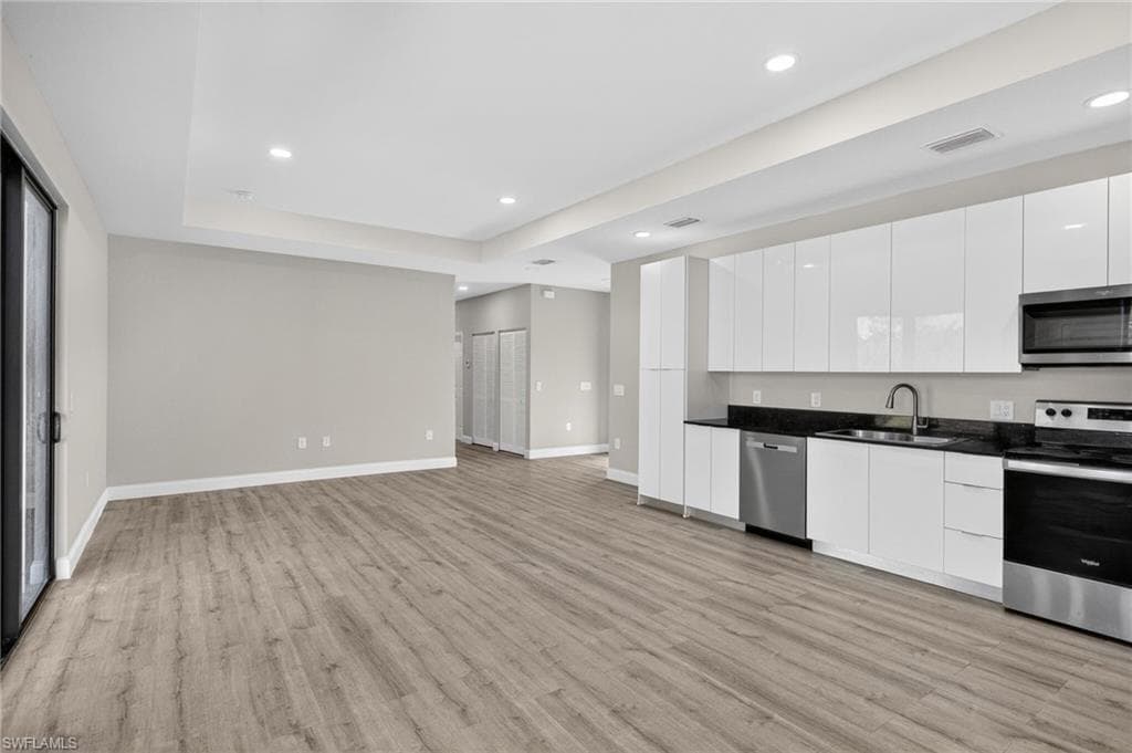 128 Viewpoint DR, LEHIGH ACRES FL 33972-13