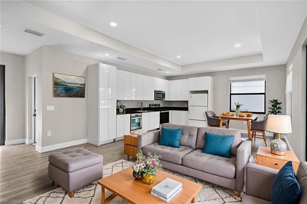 128 Viewpoint DR, LEHIGH ACRES FL 33972-10