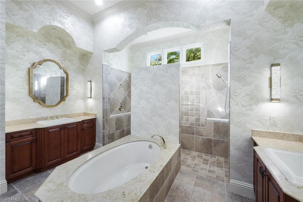 18571 Verona Lago DR, MIROMAR LAKES FL 33913-19