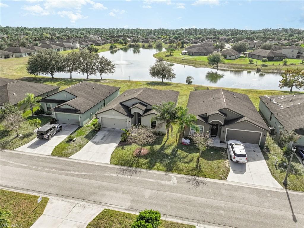 746 Center Lake ST, LEHIGH ACRES FL 33974-10