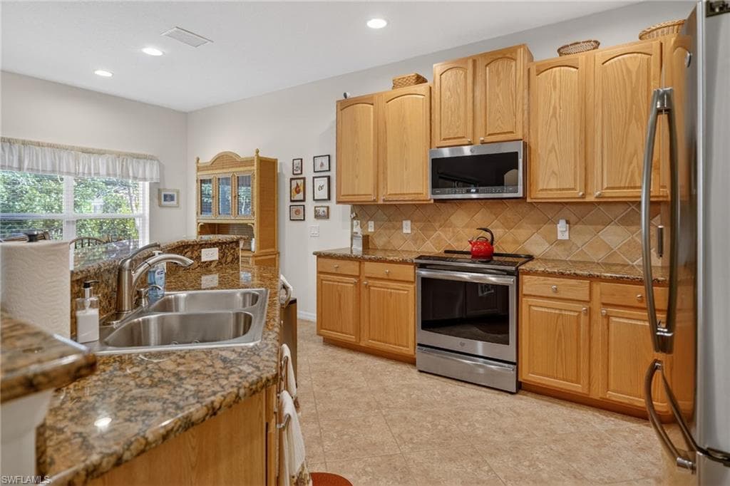 2842 Via Piazza LOOP, FORT MYERS FL 33905-5