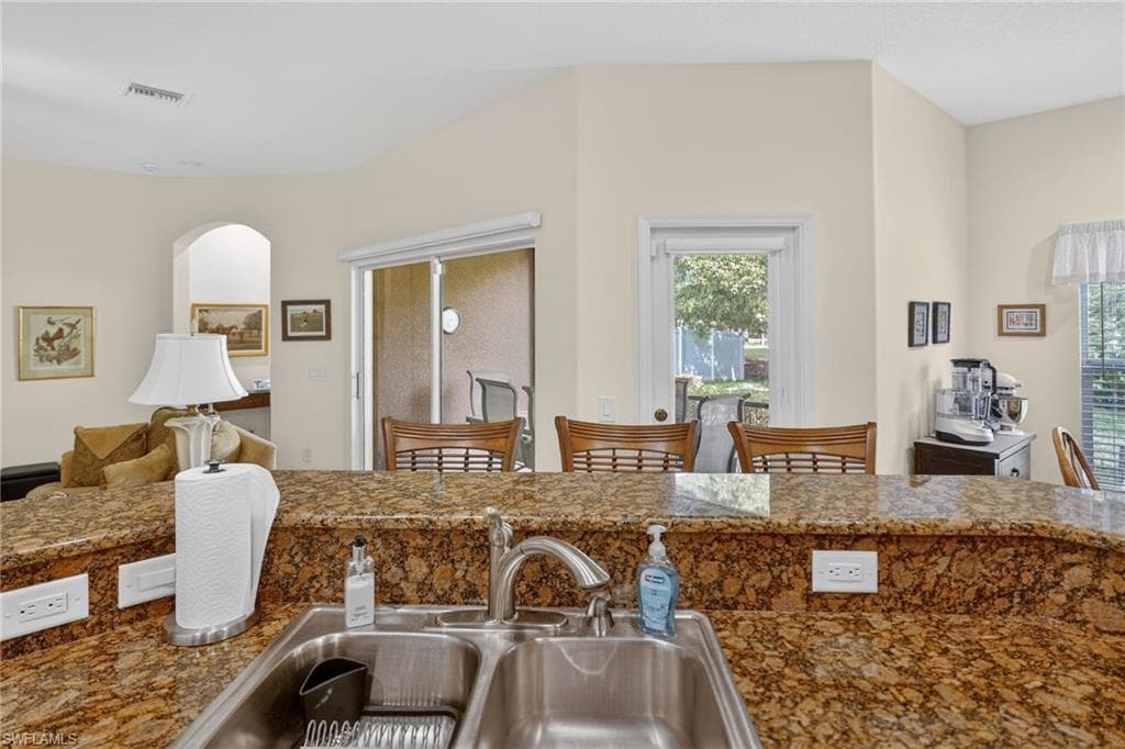 2842 Via Piazza LOOP, FORT MYERS FL 33905-7