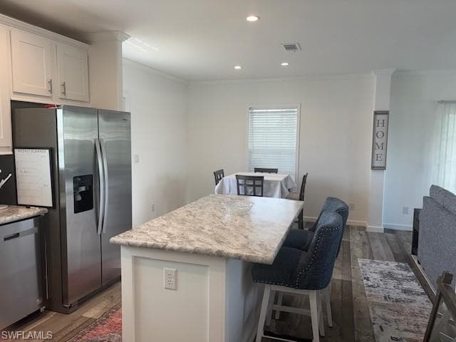 302 Shoreland DR, FORT MYERS FL 33905-3