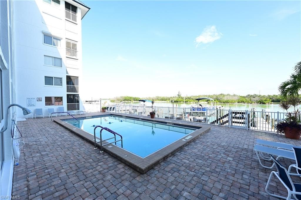25901 Hickory BLVD 102-35
