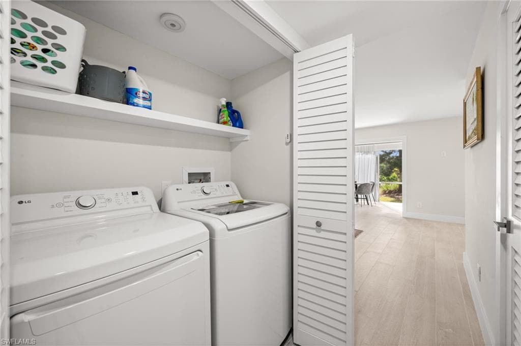 1549 Sandpiper ST # 83, NAPLES FL 34102-19