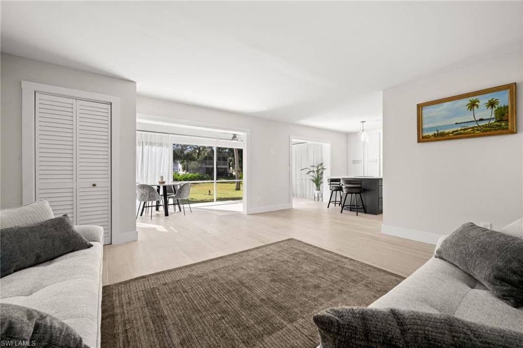 1549 Sandpiper ST # 83, NAPLES FL 34102-8