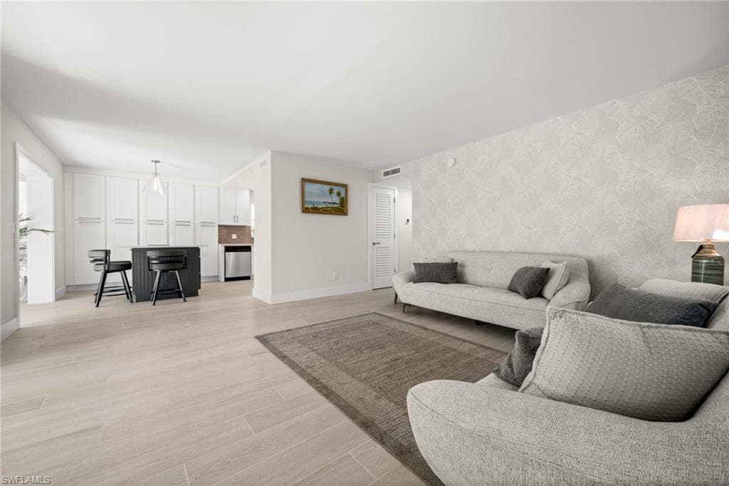 1549 Sandpiper ST # 83, NAPLES FL 34102-9