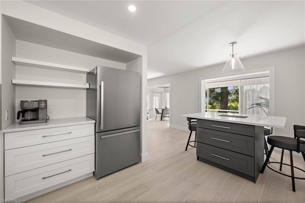 1549 Sandpiper ST # 83, NAPLES FL 34102-17