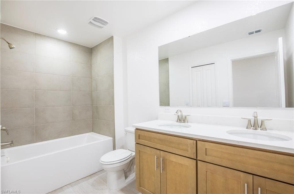10532 Fountain Palm CIR, BOKEELIA FL 33922-6