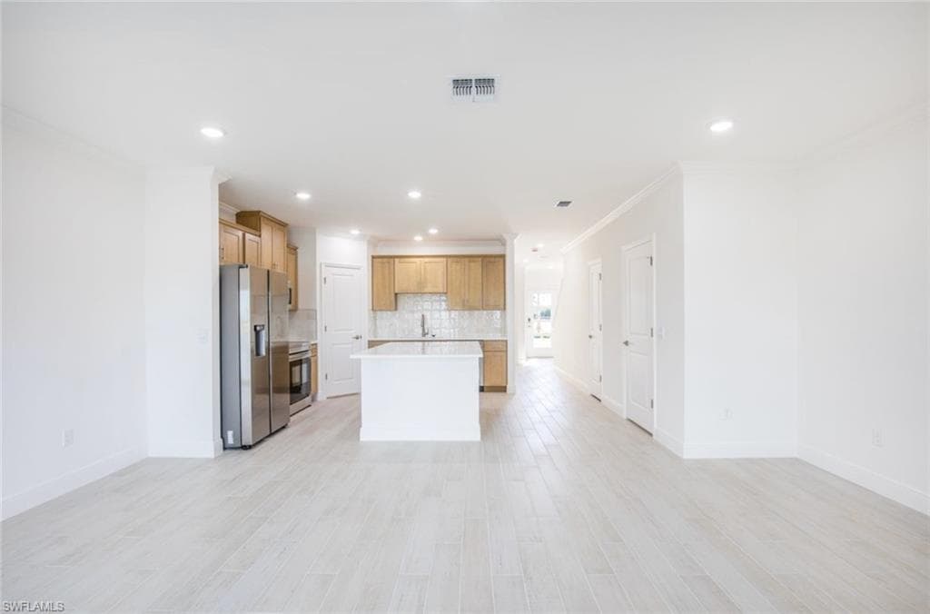10532 Fountain Palm CIR, BOKEELIA FL 33922-4