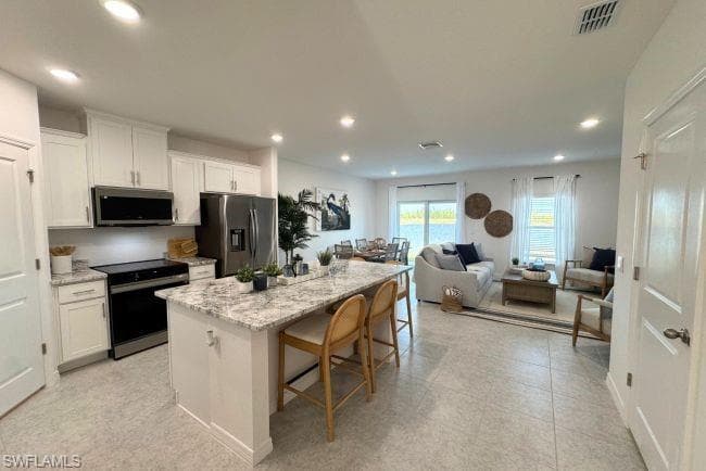 10532 Fountain Palm CIR, BOKEELIA FL 33922-10