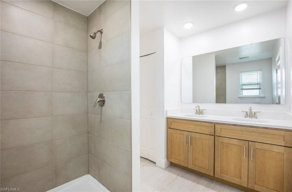 10532 Fountain Palm CIR, BOKEELIA FL 33922-7