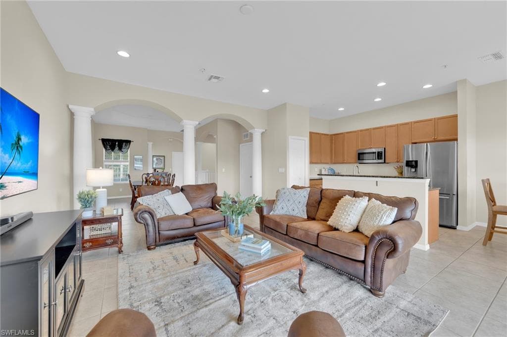 21536 Taft CT # 203, ESTERO FL 33928-5