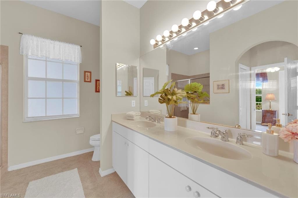 21536 Taft CT # 203, ESTERO FL 33928-27