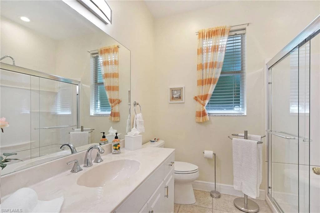 8420 Southwind Bay CIR, FORT MYERS FL 33908-21