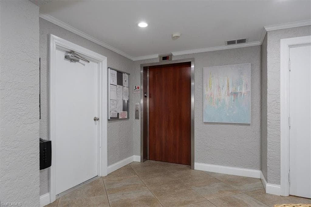 2885 Palm Beach BLVD # 308, FORT MYERS FL 33916-25