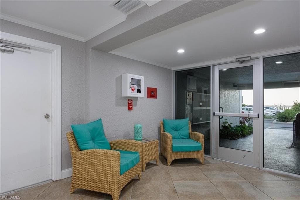 2885 Palm Beach BLVD # 308, FORT MYERS FL 33916-24