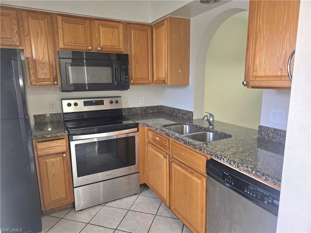 4424 SW 8th PL # 14, CAPE CORAL FL 33914-4