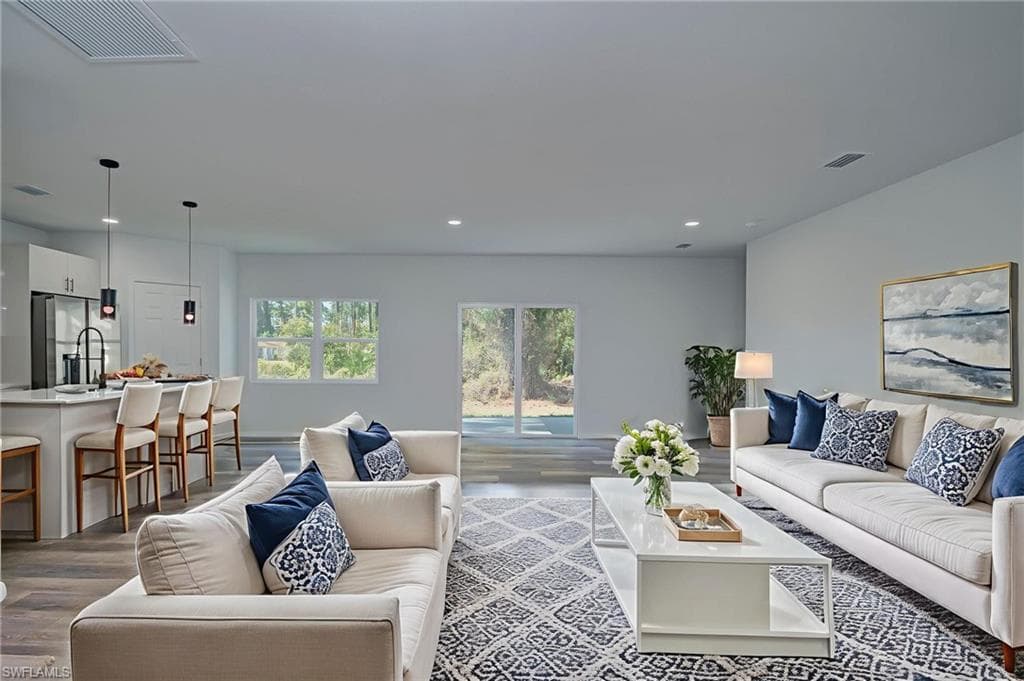 164 Thornton AVE S, LEHIGH ACRES FL 33974-1