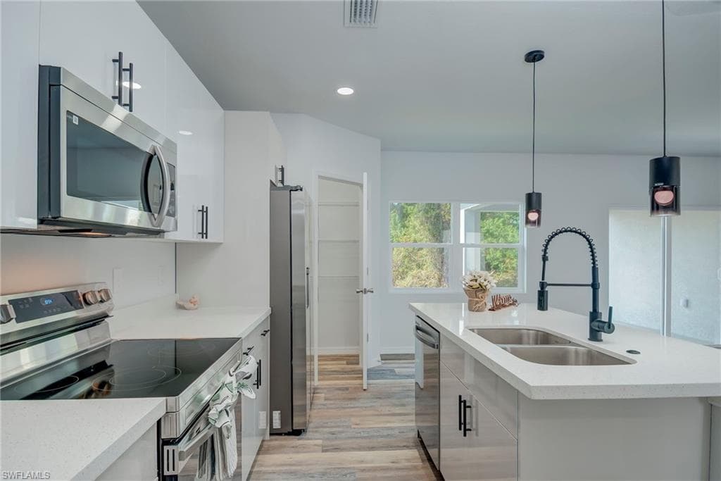 164 Thornton AVE S, LEHIGH ACRES FL 33974-12