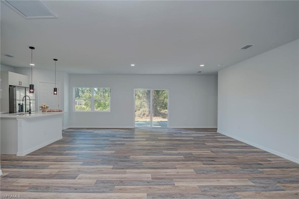 164 Thornton AVE S, LEHIGH ACRES FL 33974-6