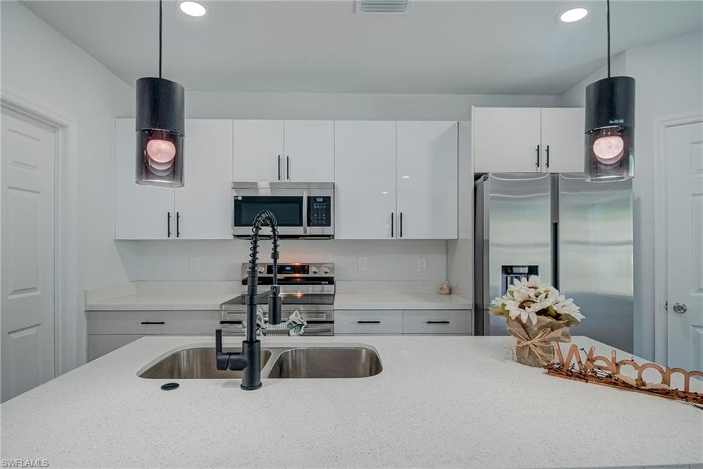 164 Thornton AVE S, LEHIGH ACRES FL 33974-13