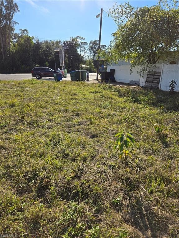 1311 Laurel DR, NORTH FORT MYERS FL 33917-6