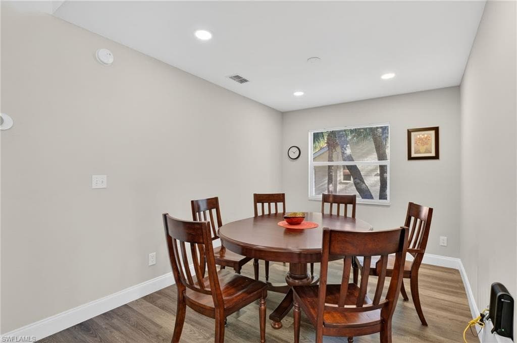 209 Robin Hood CIR 201-7