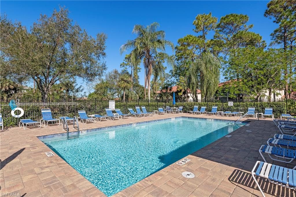 209 Robin Hood CIR 201-19