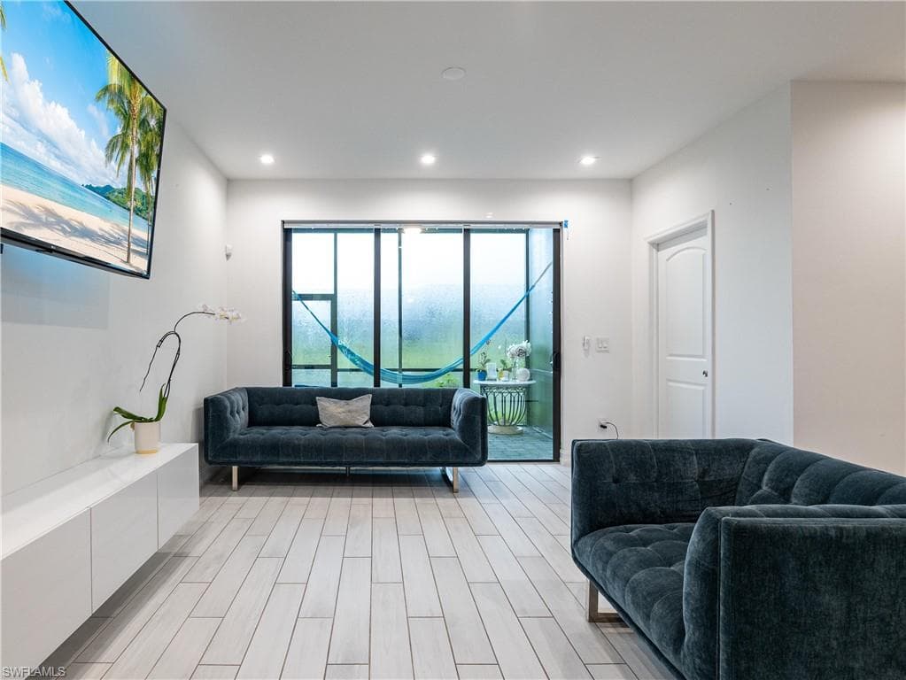 7592 Morgan WAY, NAPLES FL 34119-29