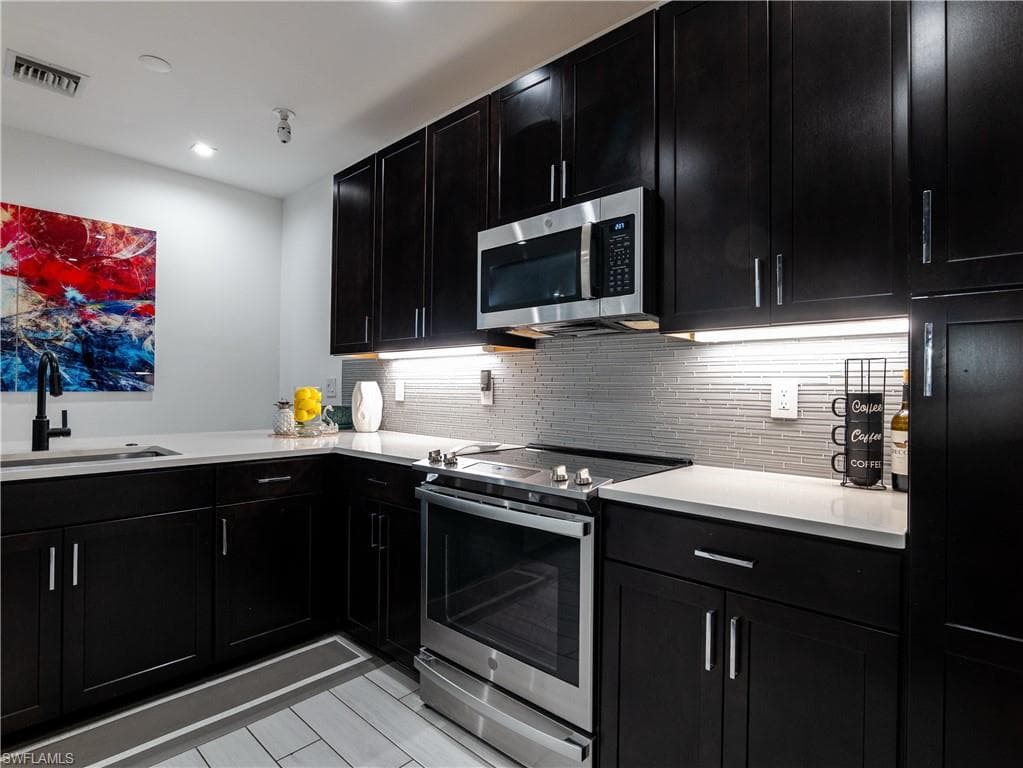 7592 Morgan WAY, NAPLES FL 34119-10