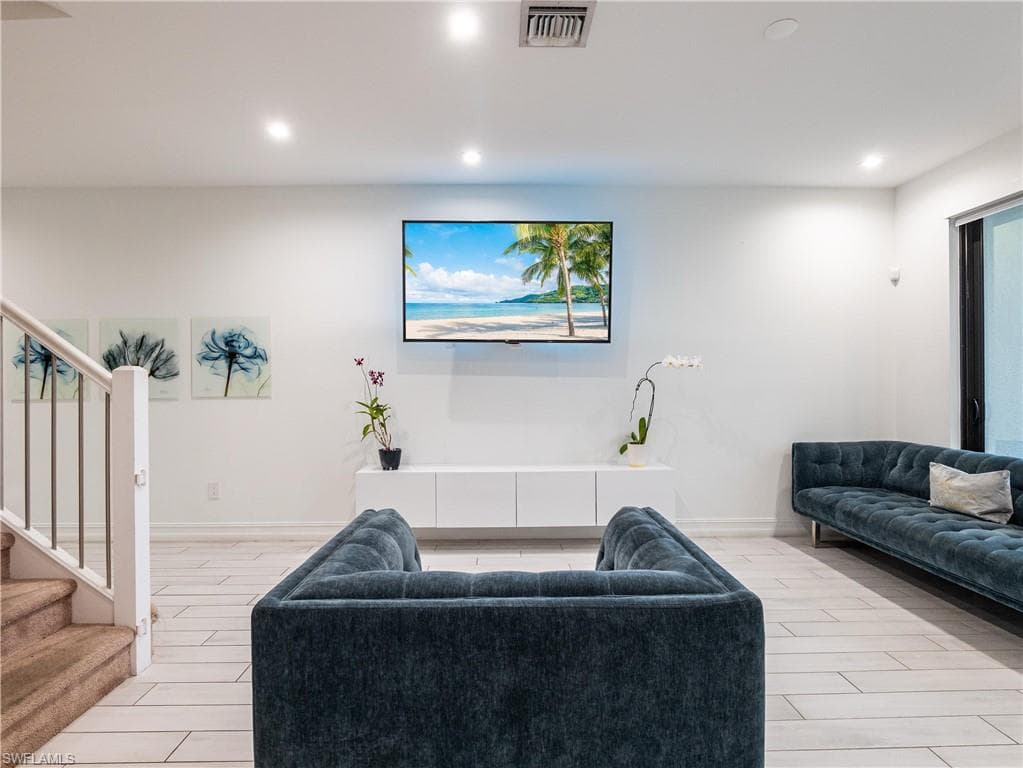 7592 Morgan WAY, NAPLES FL 34119-28