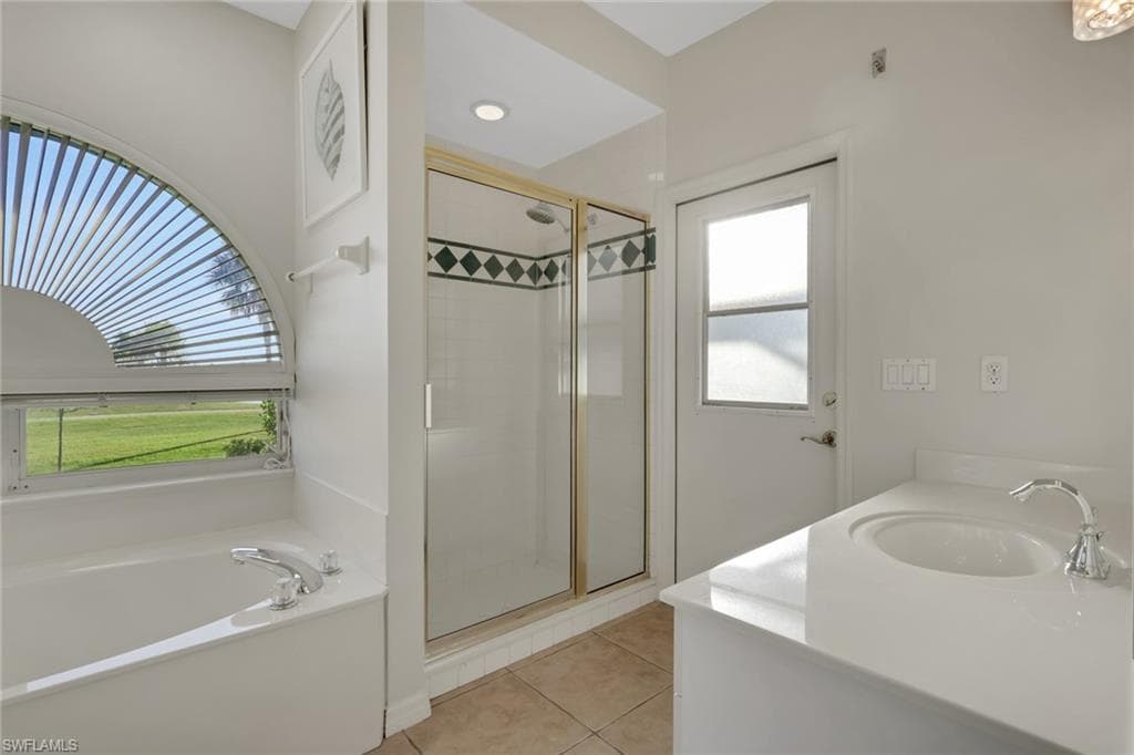 11982 Royal Tee CIR, CAPE CORAL FL 33991-26