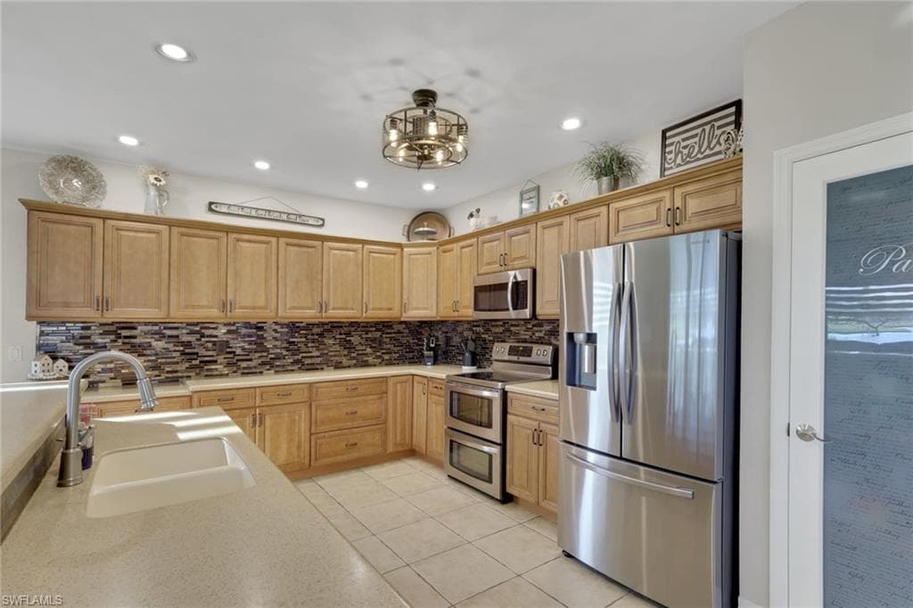 11982 Royal Tee CIR, CAPE CORAL FL 33991-11